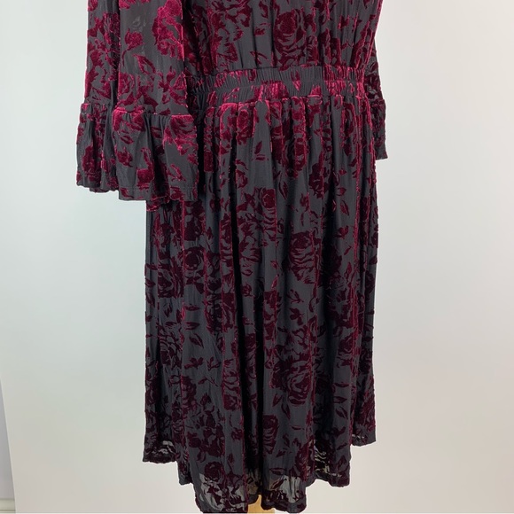ModCloth Visionary Velvet Burnout Keyhole Dress Medium - Picture 7 of 16